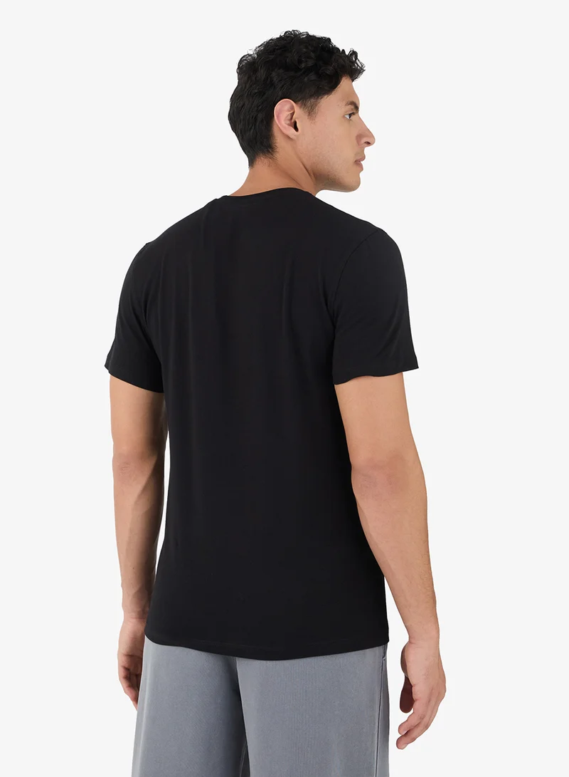 GUESS Crew Neck Short Sleeve Logo Box Tee
